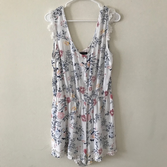 Kendall & Kylie Pants - Kendall & Kylie • Floral Romper